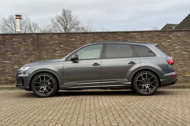 Audi Q7 (2023) thumbnail 7