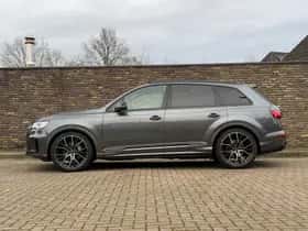 Audi Q7 (2023) thumbnail 7