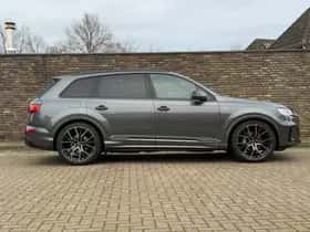 Audi Q7 (2023) thumbnail 8