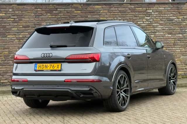 Audi Q7 (2023) thumbnail 10
