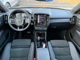 Volvo XC40 (2022) thumbnail 2