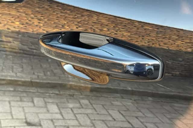 Volvo XC40 (2022) thumbnail 15