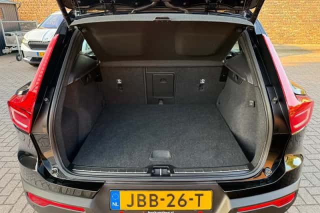 Volvo XC40 (2022) thumbnail 23