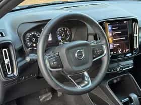 Volvo XC40 (2022) thumbnail 32