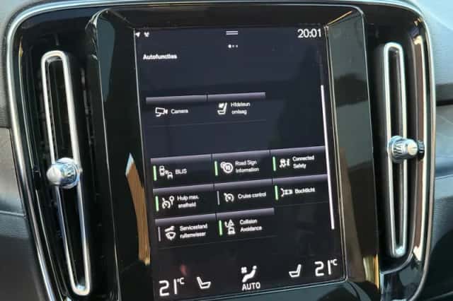 Volvo XC40 (2022) thumbnail 48