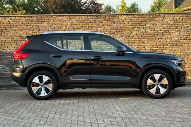 Volvo XC40 (2022) thumbnail 8
