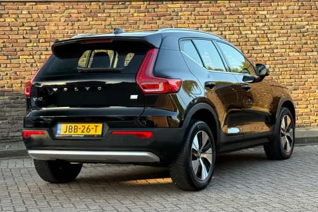 Volvo XC40 (2022) thumbnail 10