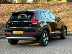 Volvo XC40 (2022) thumbnail 10