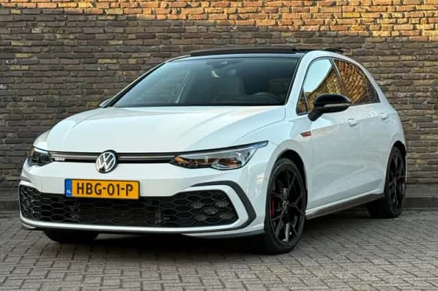 Volkswagen Golf (2023) thumbnail 1