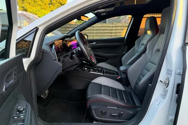 Volkswagen Golf (2023) thumbnail 17