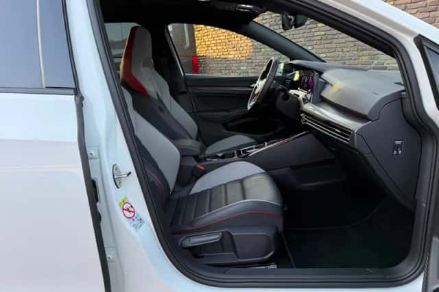 Volkswagen Golf (2023) thumbnail 18