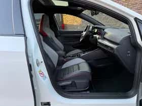 Volkswagen Golf (2023) thumbnail 18