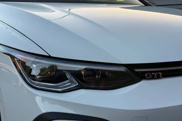 Volkswagen Golf (2023) thumbnail 4
