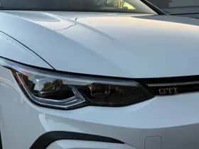 Volkswagen Golf (2023) thumbnail 4