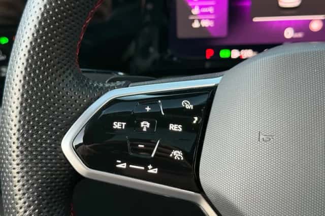 Volkswagen Golf (2023) thumbnail 31