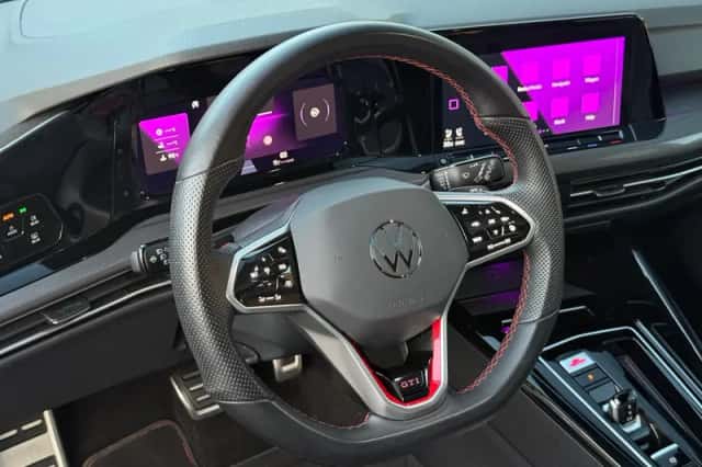Volkswagen Golf (2023) thumbnail 32