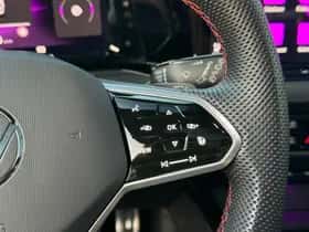 Volkswagen Golf (2023) thumbnail 33