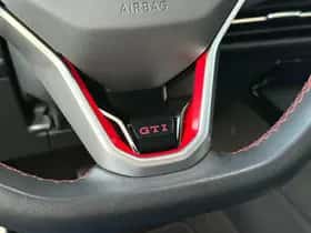 Volkswagen Golf (2023) thumbnail 34