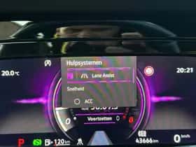 Volkswagen Golf (2023) thumbnail 38