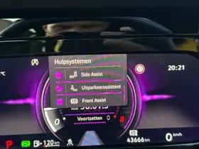 Volkswagen Golf (2023) thumbnail 39