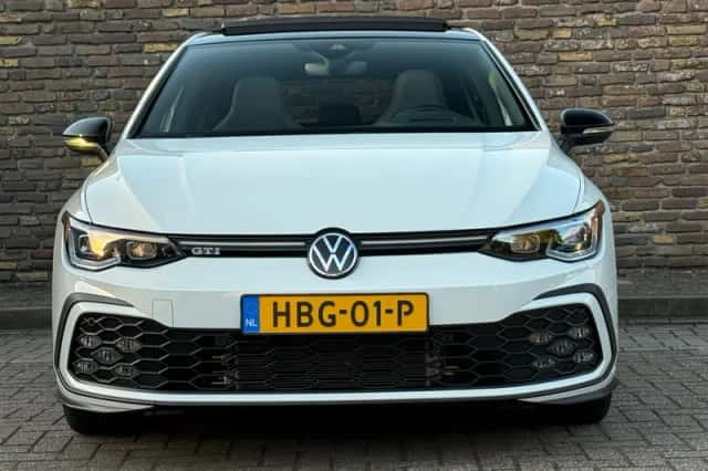 Volkswagen Golf (2023) thumbnail 6