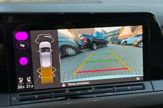 Volkswagen Golf (2023) thumbnail 56