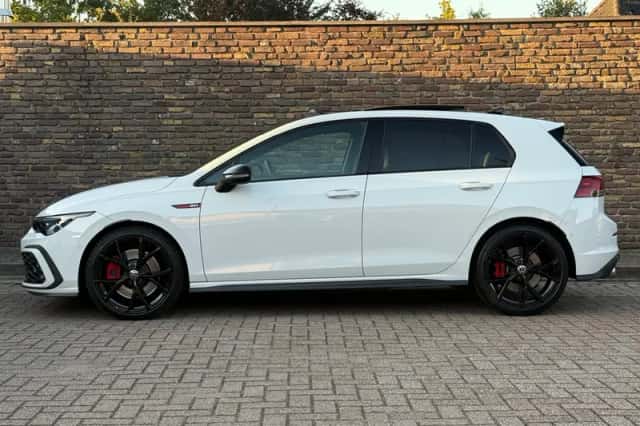 Volkswagen Golf (2023) thumbnail 7