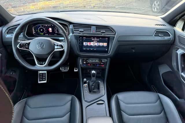 Volkswagen Tiguan (2022) thumbnail 2