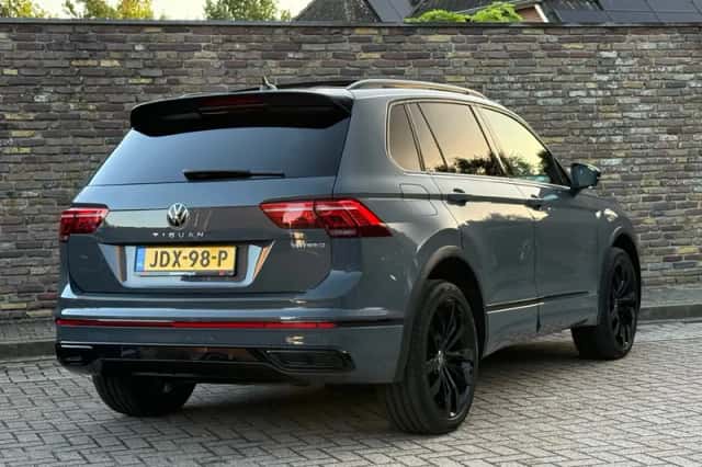 Volkswagen Tiguan (2022) thumbnail 10