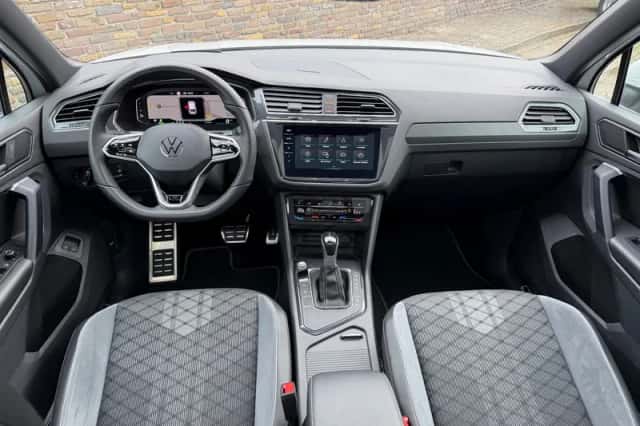 Volkswagen Tiguan (2022) thumbnail 2