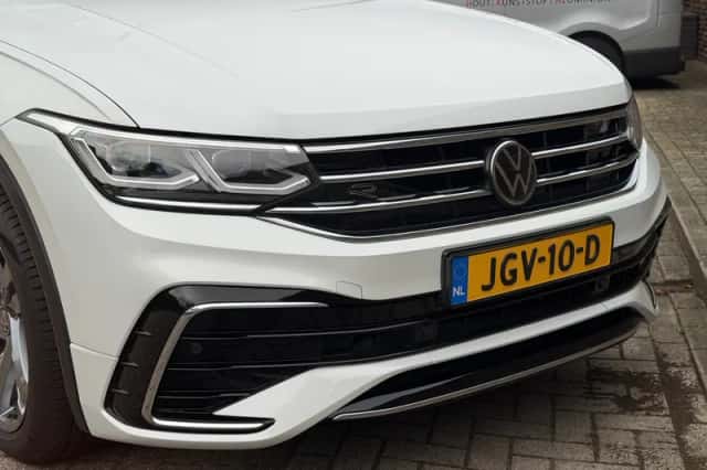 Volkswagen Tiguan (2022) thumbnail 13