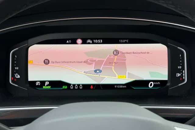 Volkswagen Tiguan (2022) thumbnail 3
