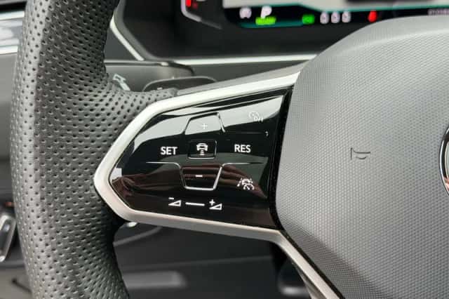 Volkswagen Tiguan (2022) thumbnail 31