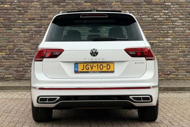 Volkswagen Tiguan (2022) thumbnail 9