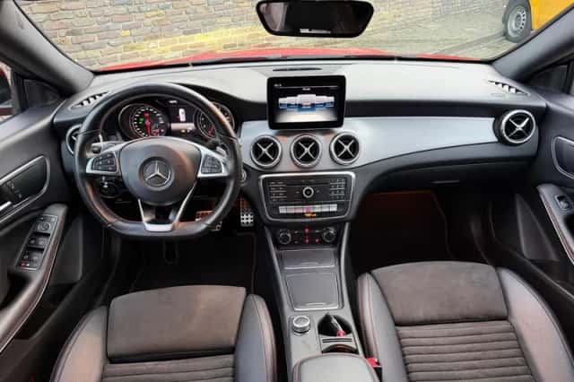 Mercedes-Benz CLA-Klasse (2019) thumbnail 2