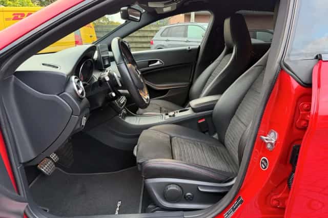 Mercedes-Benz CLA-Klasse (2019) thumbnail 15