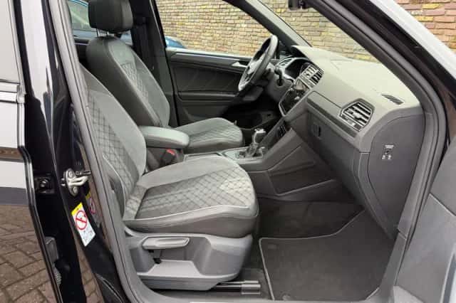 Volkswagen Tiguan (2021) thumbnail 18