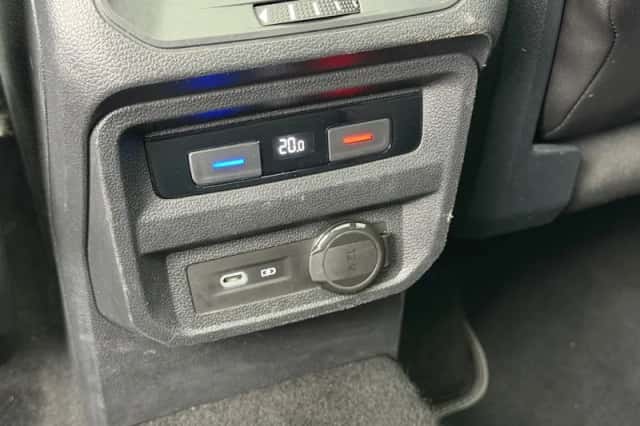 Volkswagen Tiguan (2021) thumbnail 20