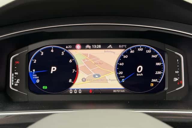 Volkswagen Tiguan (2021) thumbnail 3