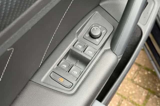 Volkswagen Tiguan (2021) thumbnail 25