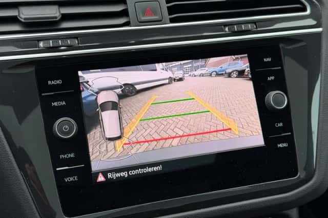 Volkswagen Tiguan (2021) thumbnail 45