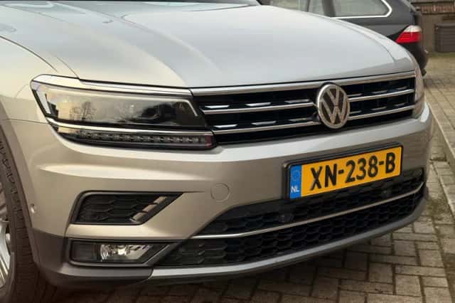 Volkswagen Tiguan (2019) thumbnail 12
