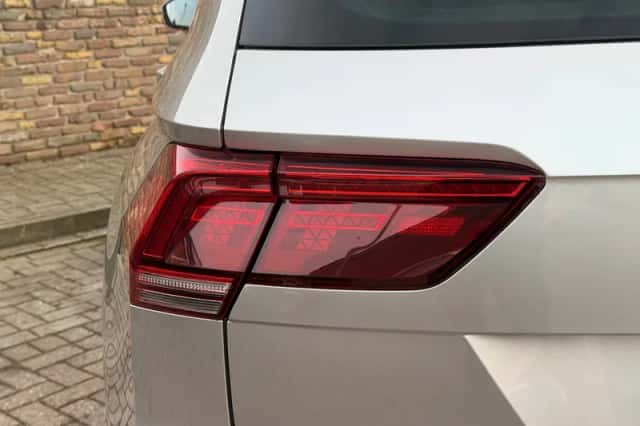 Volkswagen Tiguan (2019) thumbnail 14