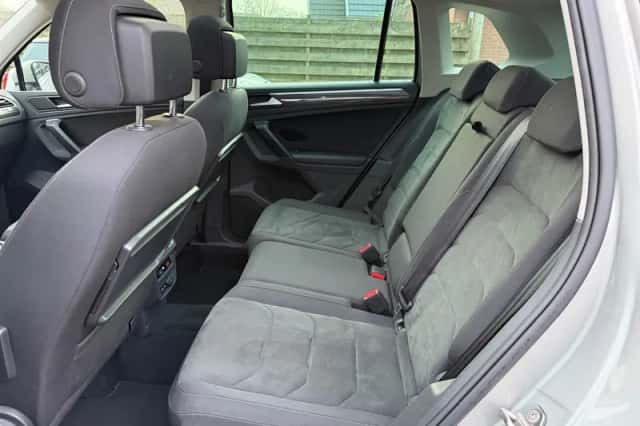 Volkswagen Tiguan (2019) thumbnail 17
