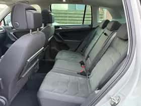 Volkswagen Tiguan (2019) thumbnail 17
