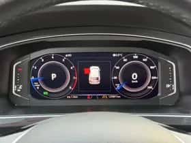 Volkswagen Tiguan (2019) thumbnail 3