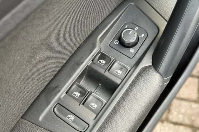 Volkswagen Tiguan (2019) thumbnail 26