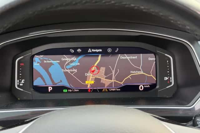 Volkswagen Tiguan (2019) thumbnail 32