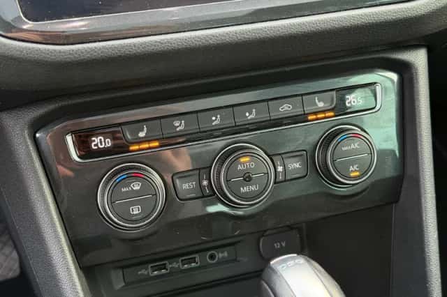 Volkswagen Tiguan (2019) thumbnail 35