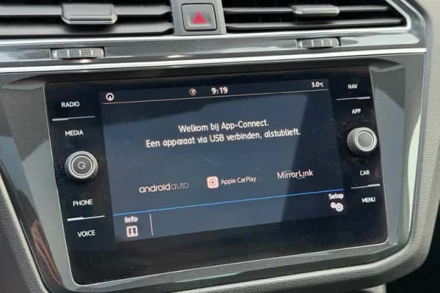 Volkswagen Tiguan (2019) thumbnail 41